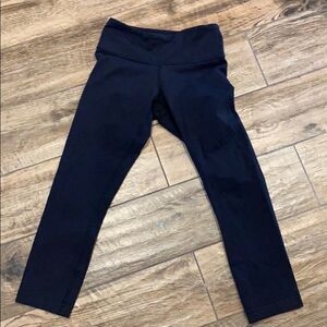 🖤 Lululemon Cropped Leggings - Size 2 - Thick Material